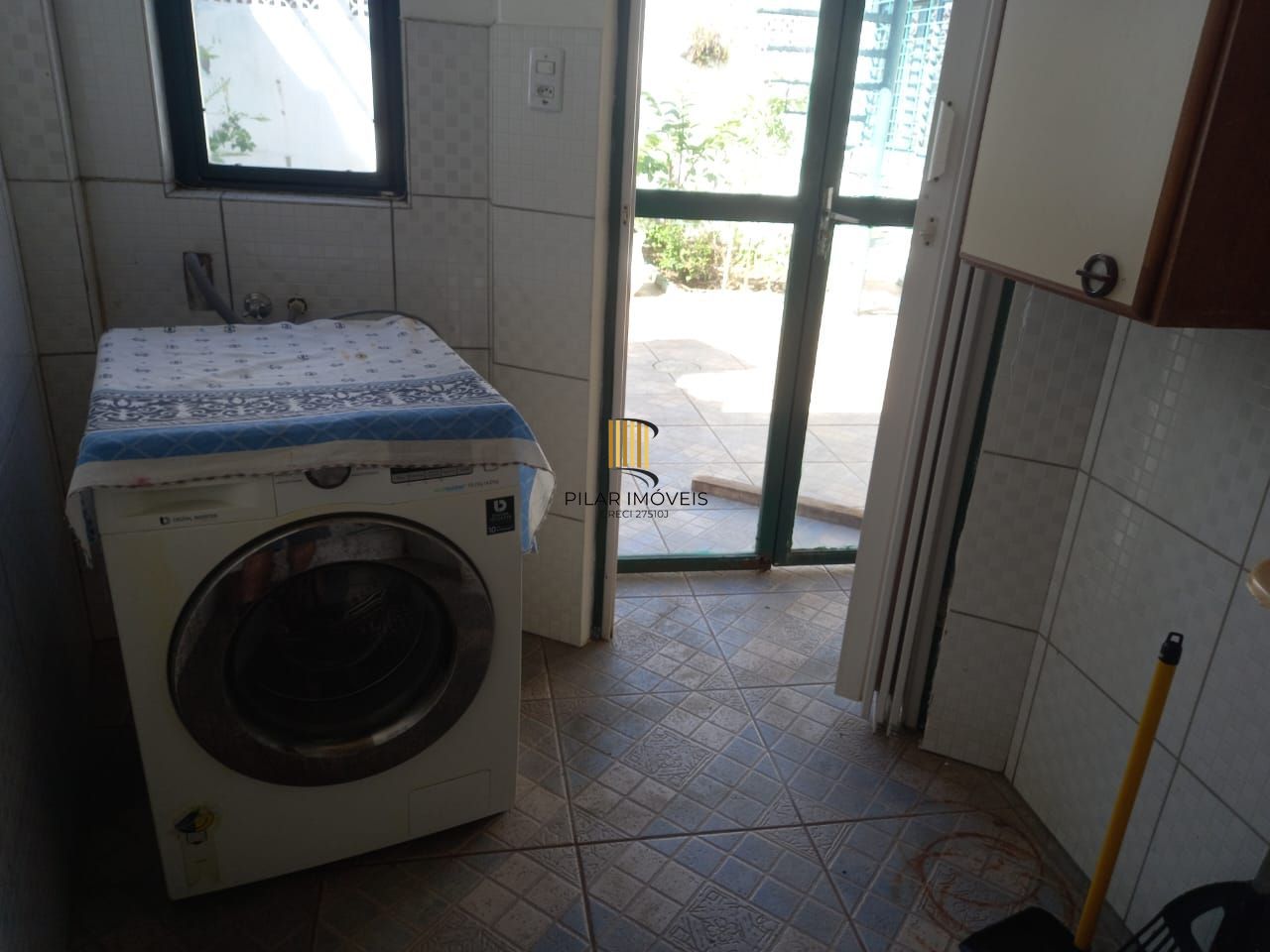 Casa à Venda no Sarandi com 3 Dormitórios, Suíte, 3 vagas Financiamento Bancário