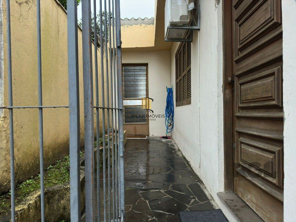 Casa 3 Dormitório(s) Bairro Morro Santana