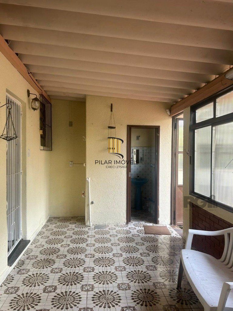Casa 3 dormitórios no bairro Partenon