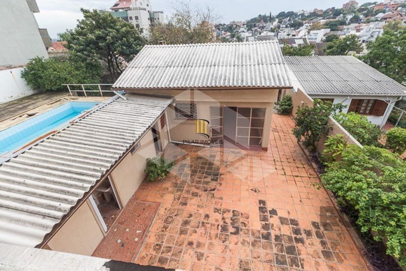 Casa 4 dormitórios no bairro Chácara das Pedras