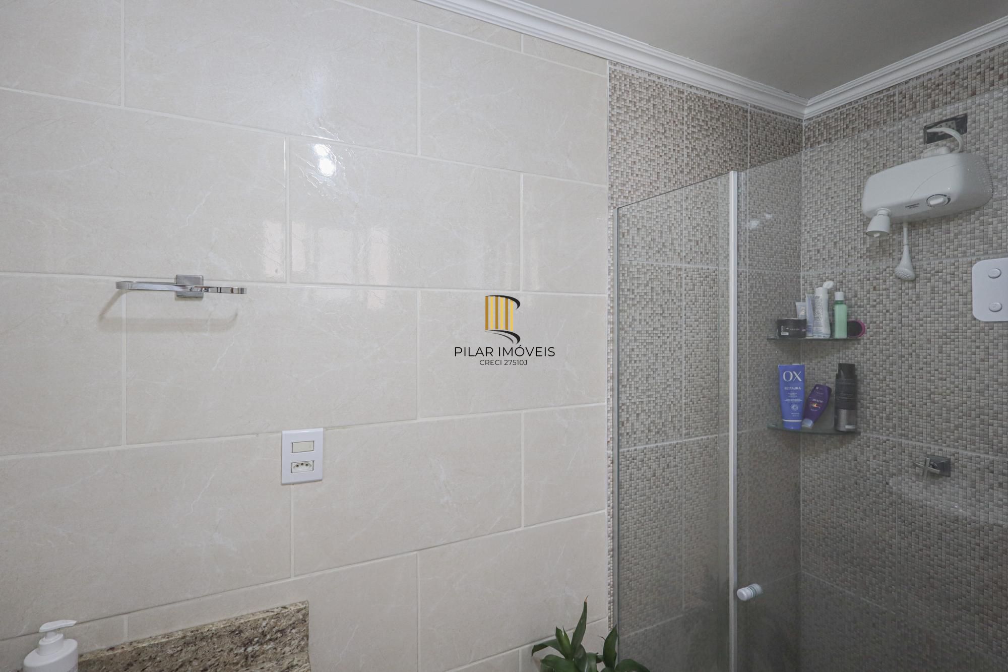 Apto 01 quarto todo reformado no bairro Floresta Porto Alegre/RS