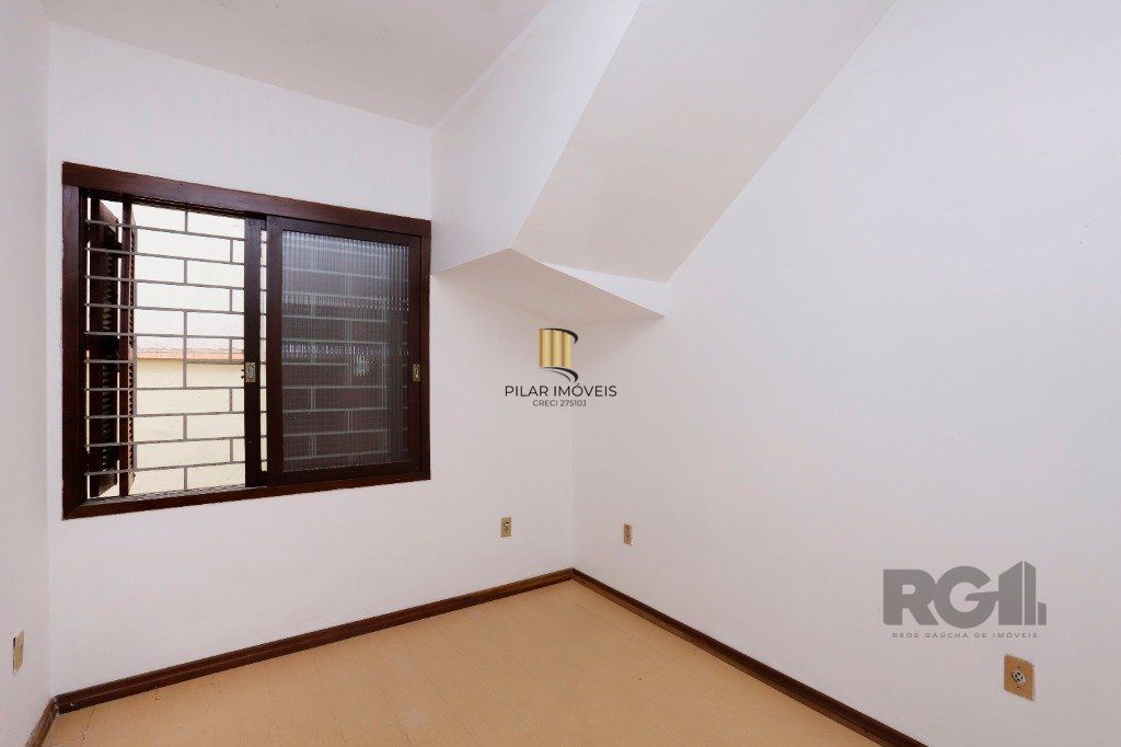 Casa 5 dormitórios no bairro Partenon
