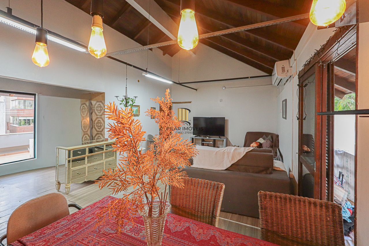 Casa, 3 dormitórios, 2 Suítes,  293,20m², Bairro Bela Vista, Porto Alegre