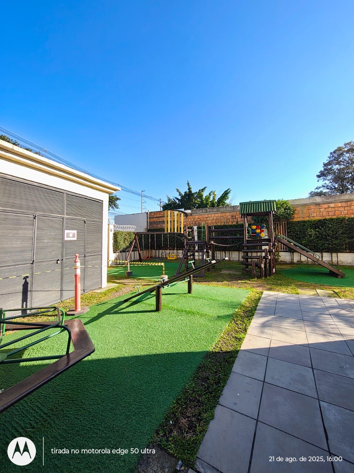 Apartamento 3 quartos, com garagem.