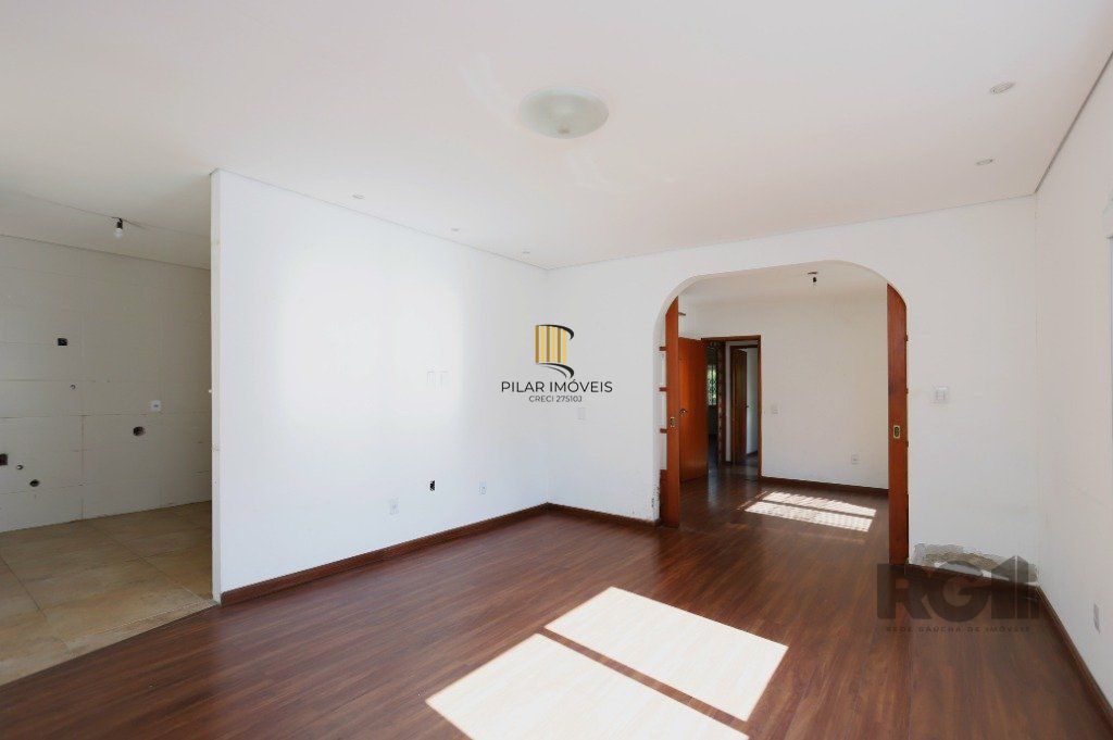Casa 3 dormitórios no bairro Passo da Areia