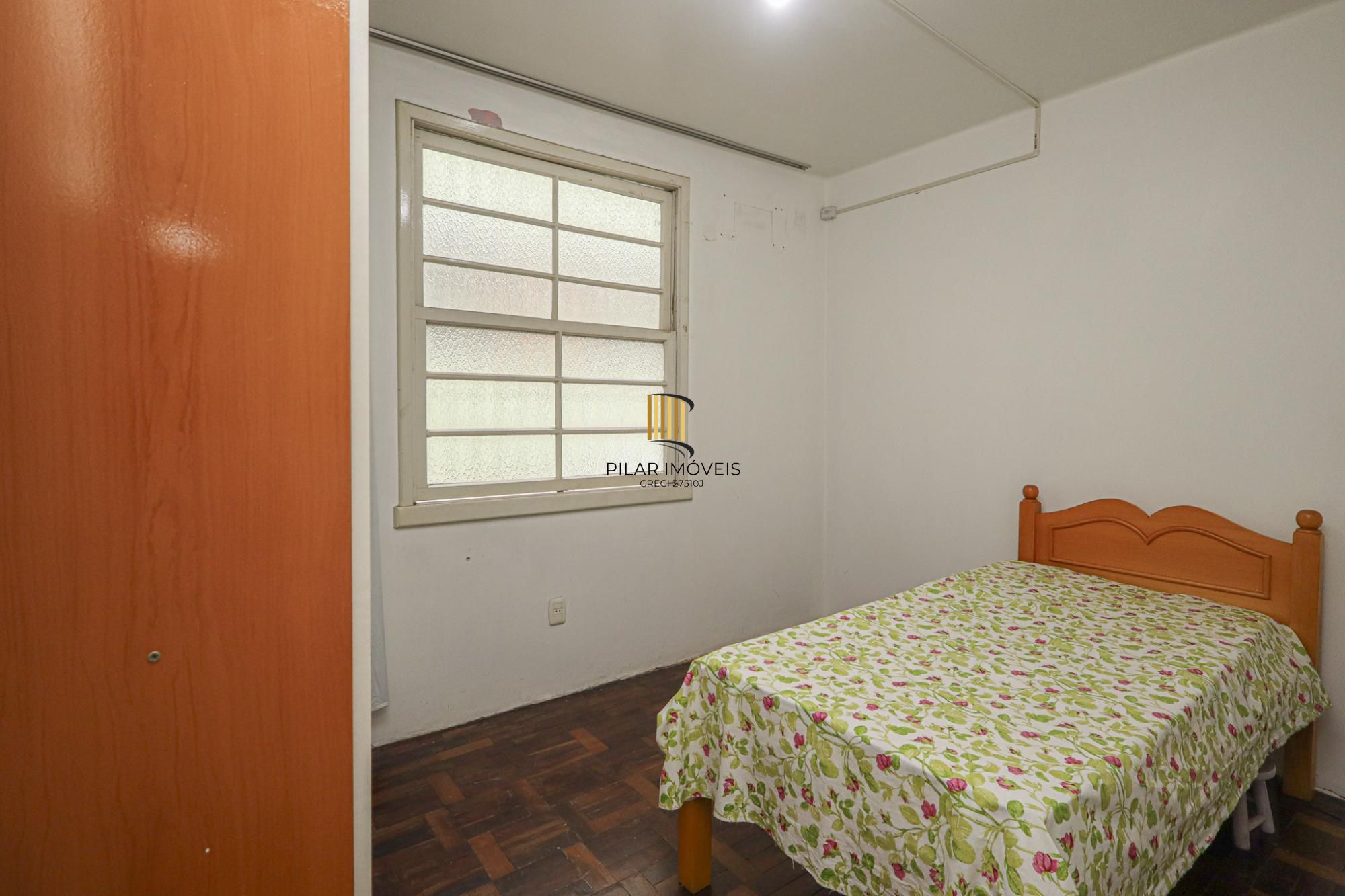 Apartamento 03 dormitórios de frente na Cristóvão Colombo em Porto Alegre