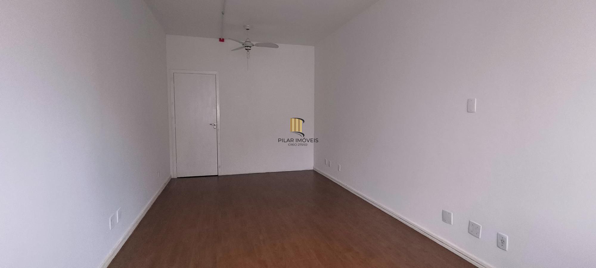 CONJUNTO  COMERCIAL  NA  AVENIDA CRISTÓVÃO COLOMBO