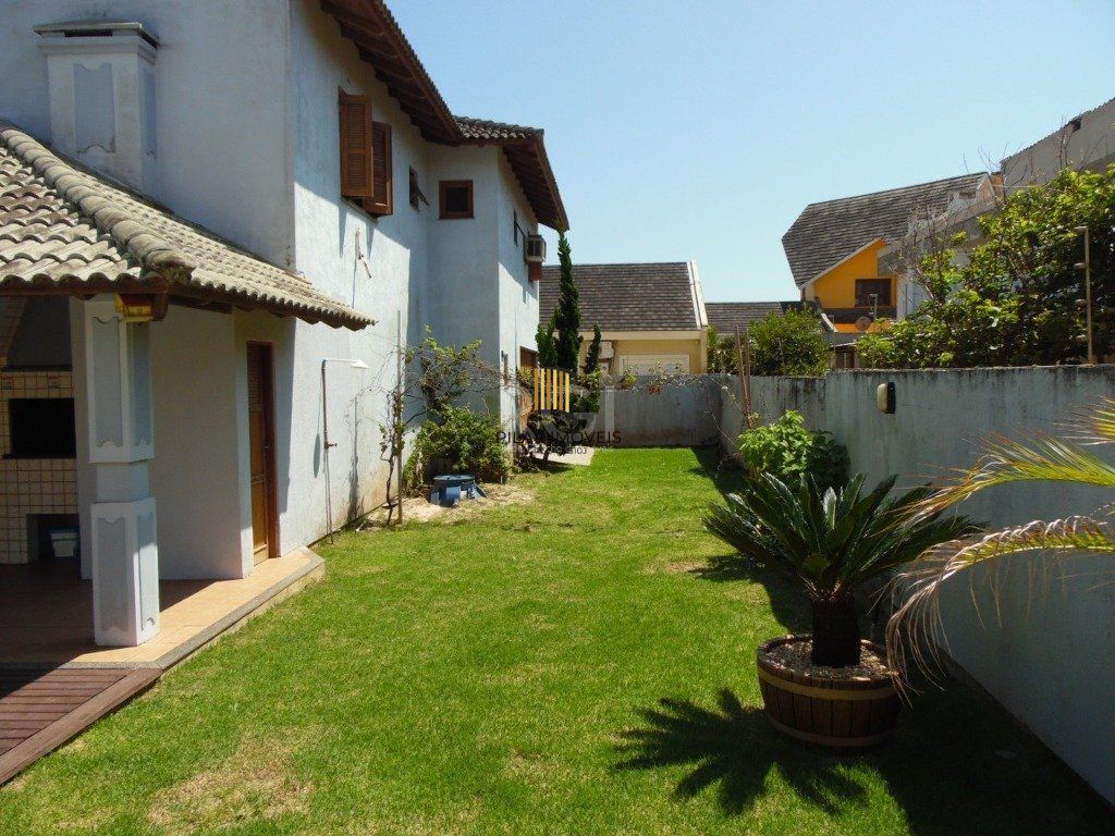 Casa para Venda - 410m², 5 dormitórios, sendo 5 suites, 5 vagas - Centro