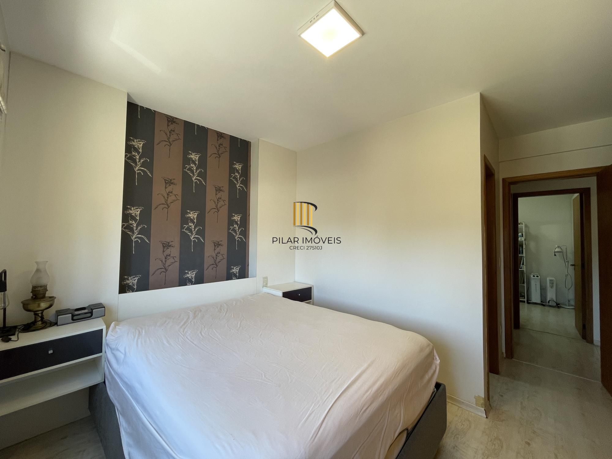 No Moinhos De Vento 02 Dorm. 02 Vagas , Churrasqueira, muito sol e privacidade