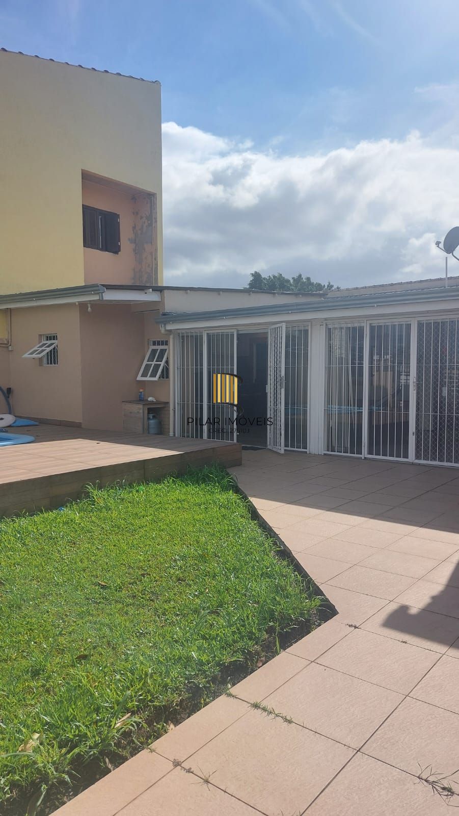 Casa 3 dormitórios no bairro Maria Regina