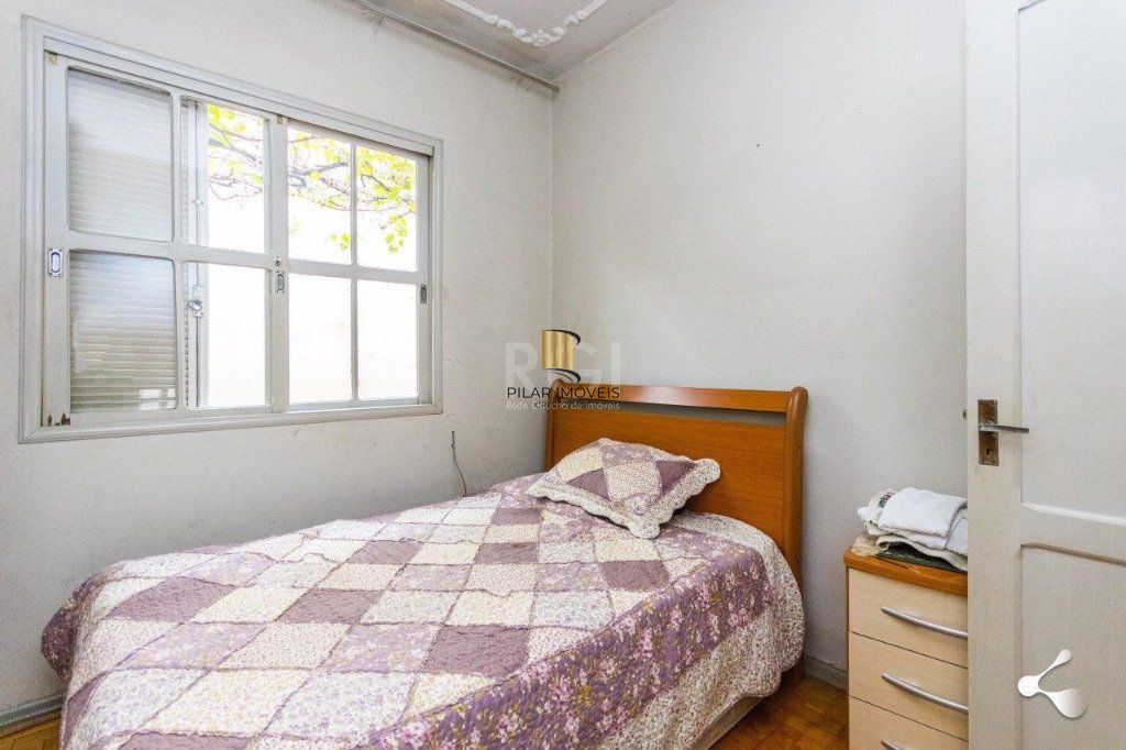 Casa para Venda - 221m², 4 dormitórios, sendo 1 suites, 2 vagas - São Geraldo