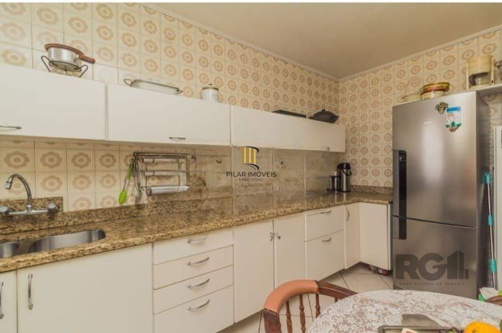 Casa 4 dormitórios no bairro Santo Antônio