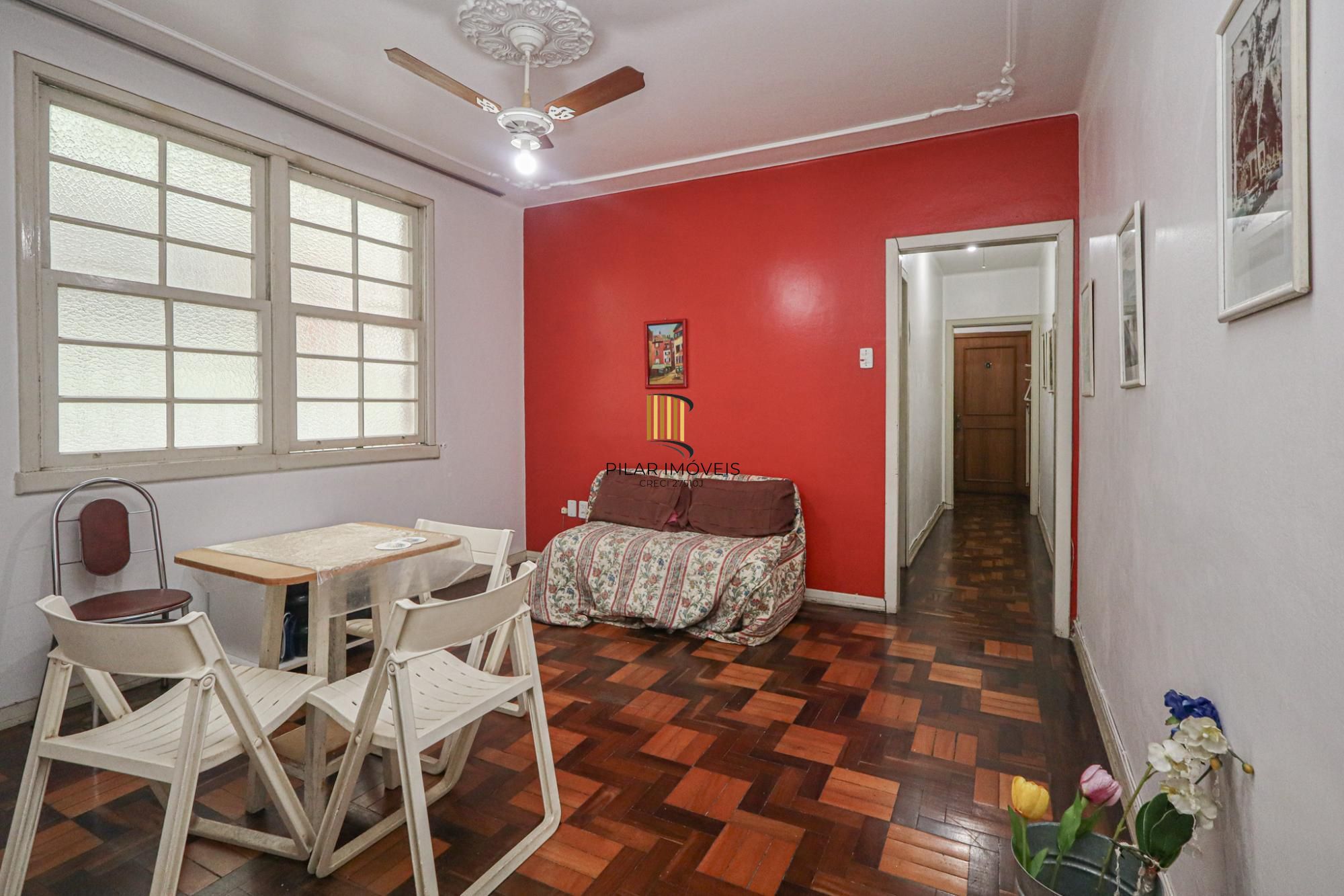 Apartamento 03 dormitórios de frente na Cristóvão Colombo em Porto Alegre