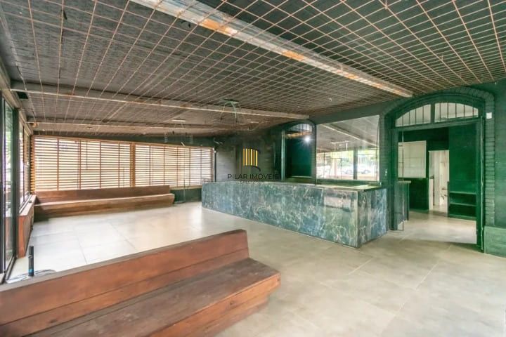 LOJA NO MOINHOS DE VENDO JUNTO AO PARCÃO