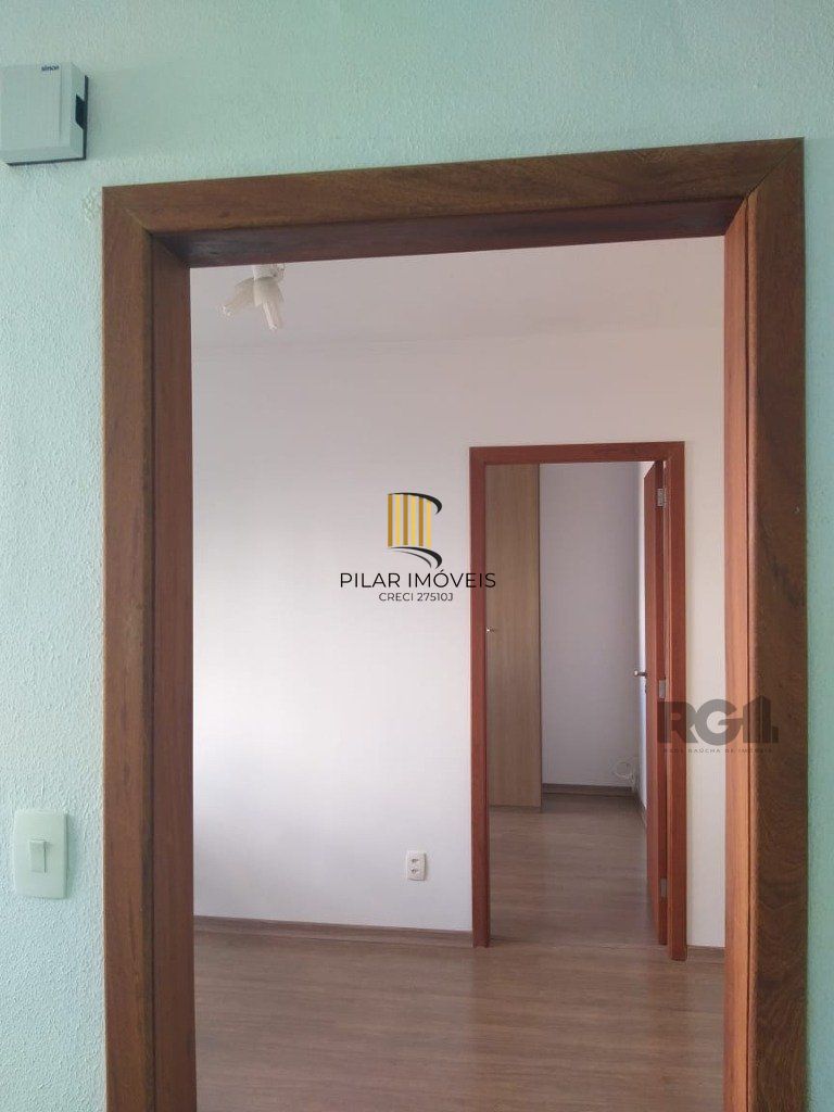 Apartamento 01 do. com estacionamento junto ao novo Cestto da Av. Protásio Alves