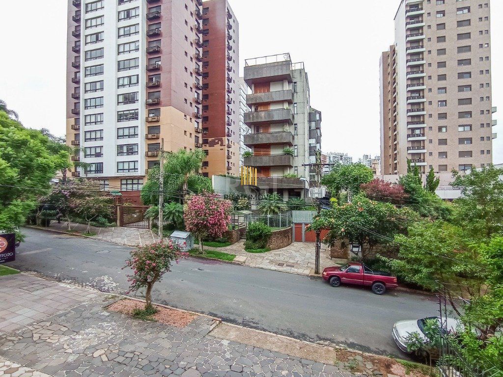 Casa Comercial de Luxo no Centro da Cidade - Oportunidade Única!