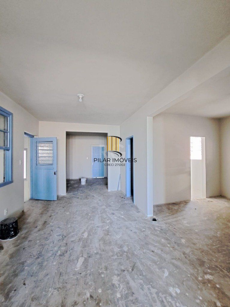 Casa comercial no 4 distrito