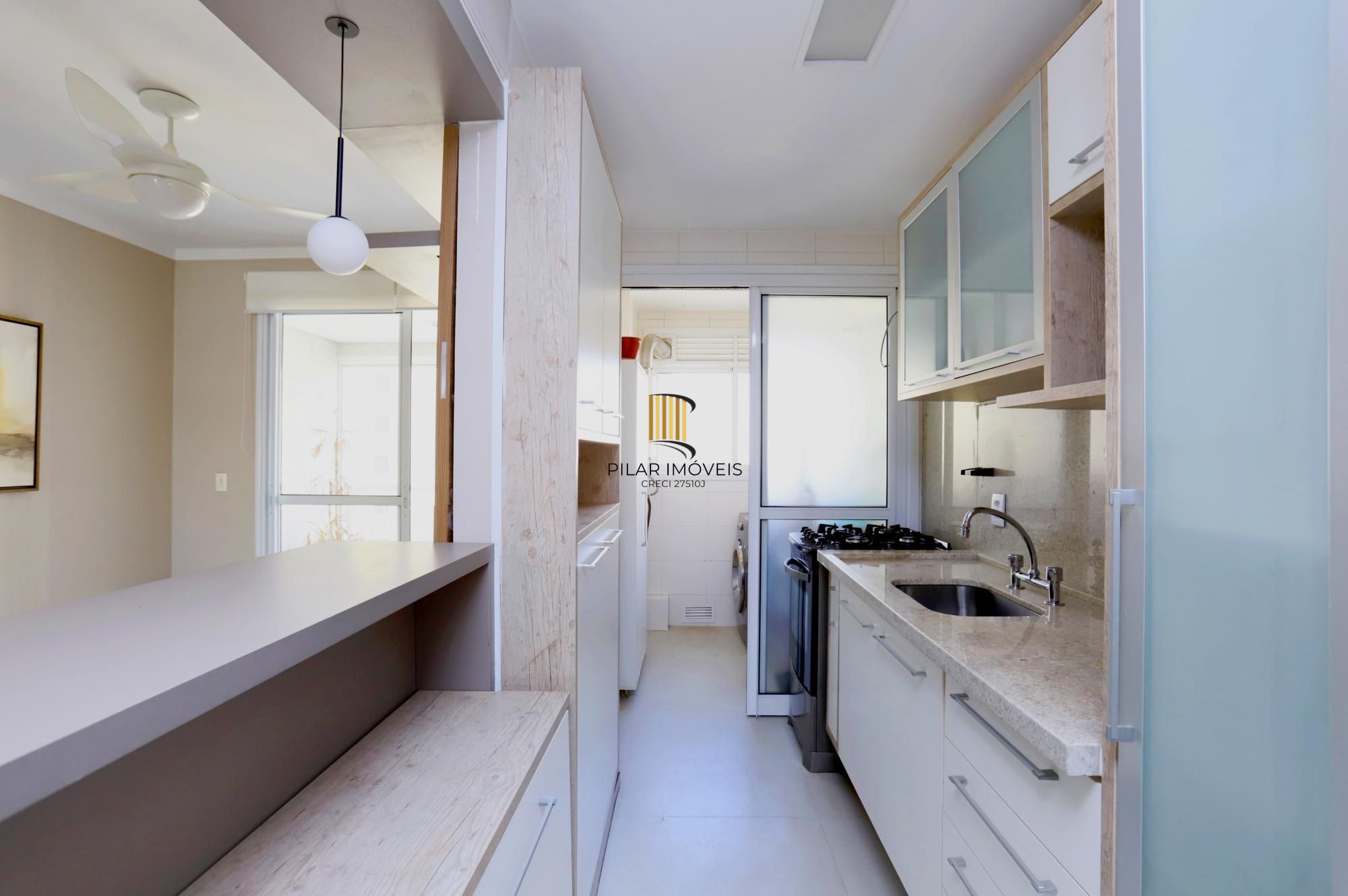 Apartamento 2 dormitórios no bairro Passo da Areia