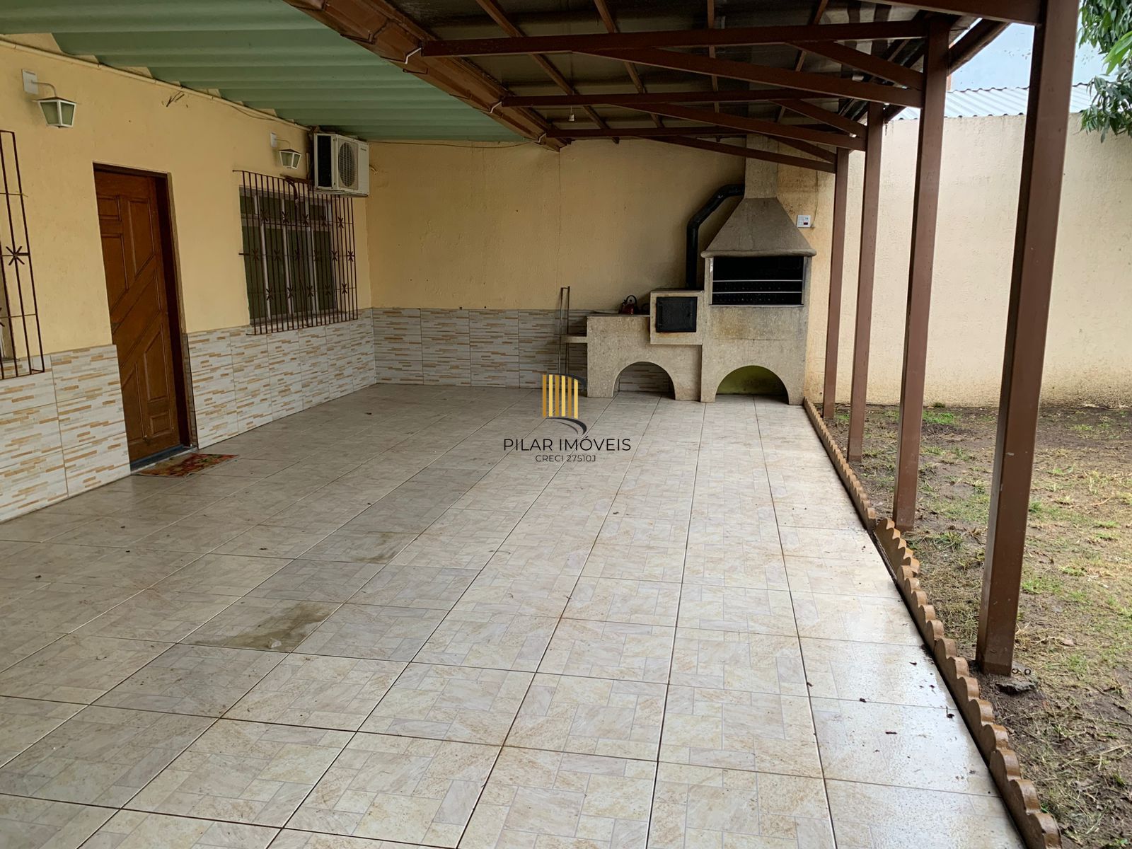 Casa para Venda - 55m², 3 dormitórios, 2 vagas - Rio Branco