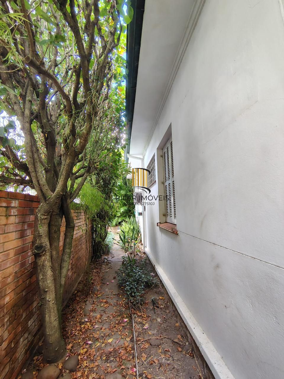 Casa no Bairro Petrópolis em Porto Alegre - Rua calma junto Av. Protásio Alves