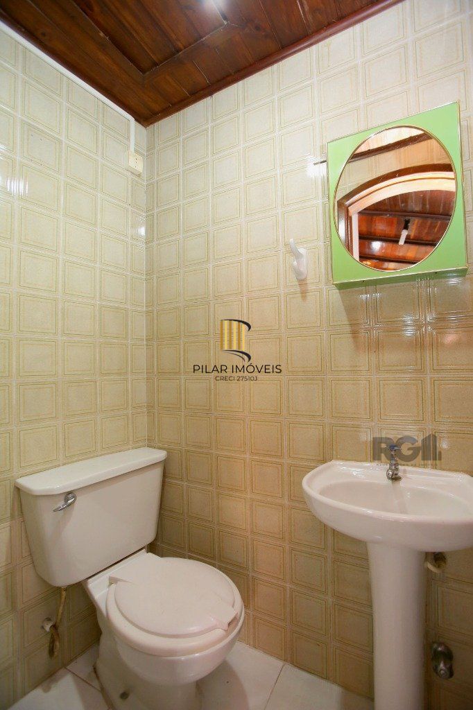 Casa de Condomínio 3 dormitórios no bairro Cristal