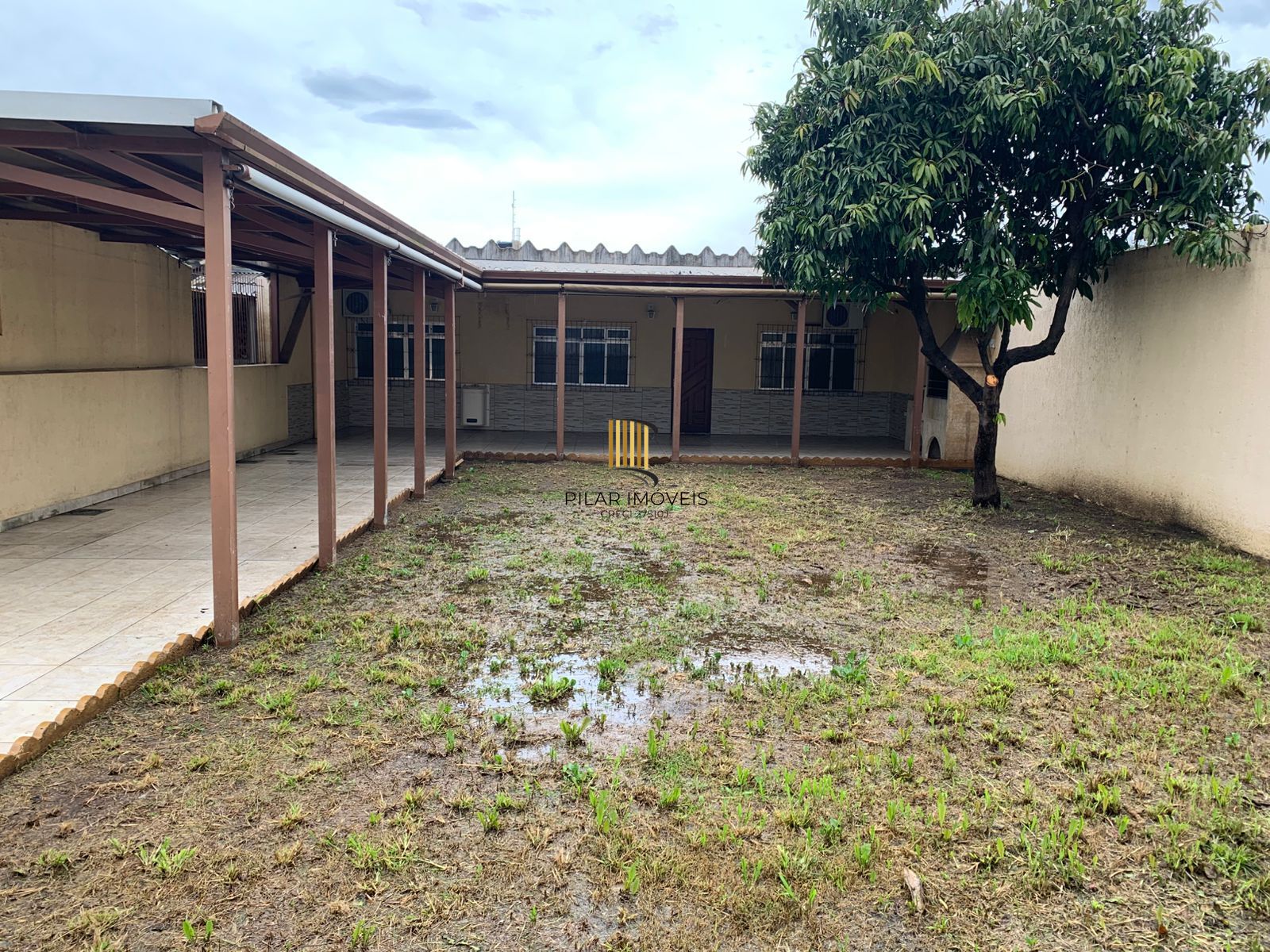 Casa para Venda - 55m², 3 dormitórios, 2 vagas - Rio Branco
