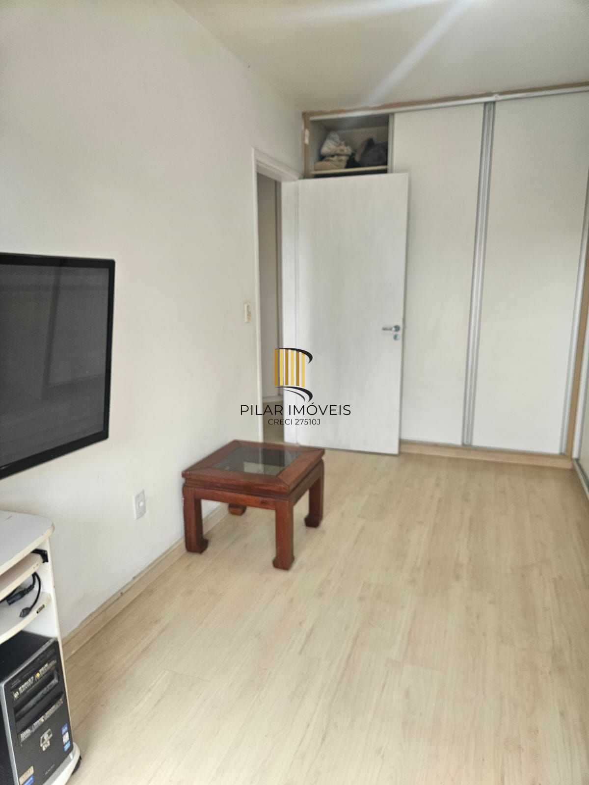 Apartamento 02 dormitorios com vaga
