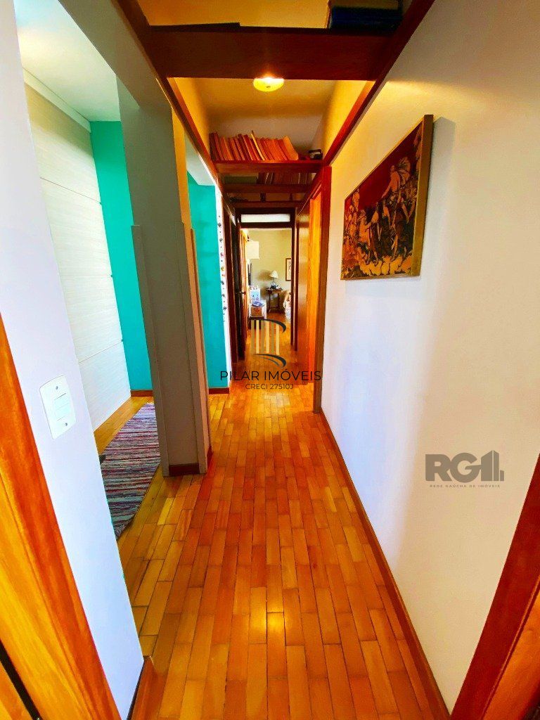 Apartamento de 03 dormitórios no bairro Santa Cecilia em Porto Alegre
