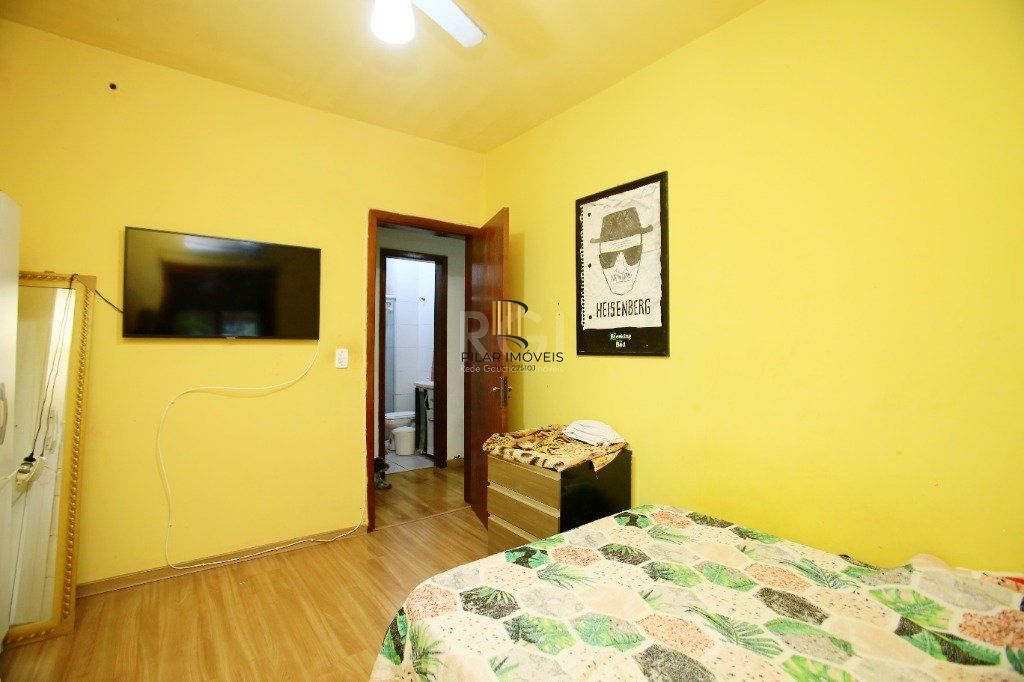 Casa 2 dormitórios no bairro Hípica