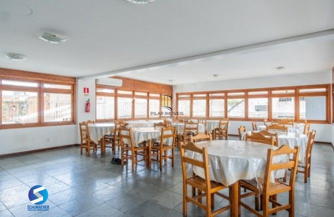 Apartamento 02 dormitórios no Menino Deus