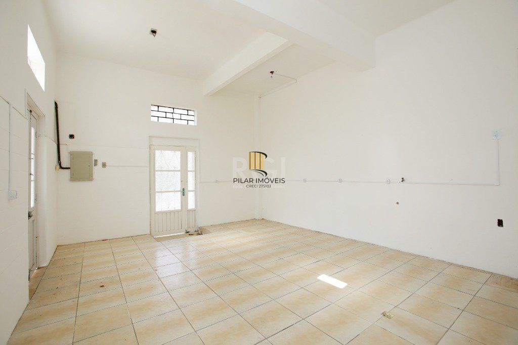 Prédio Comercial 2 dormitórios no bairro Navegantes