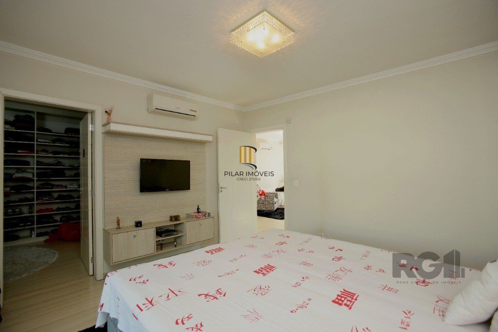 Casa 3 dormitórios no bairro Sarandi