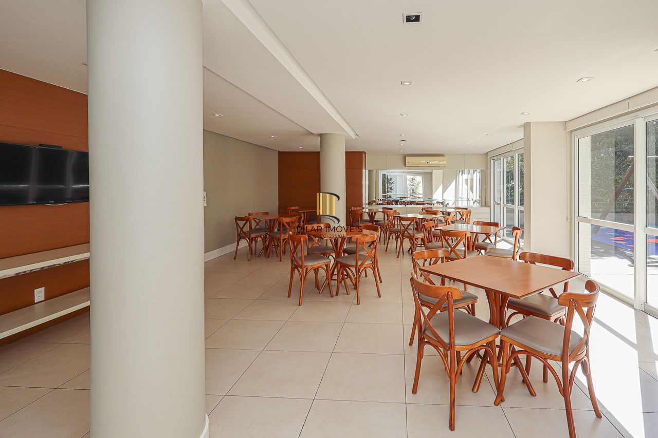 Apartamento de 3 quartos, 3 suítes, com 02 garagens individuais no Bairro Petrópolis, próximo a Encol.