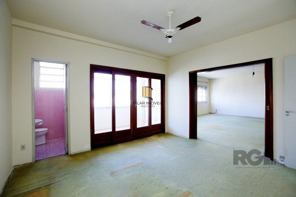 Vendo excelente cobertura com vista cinematografia, no Bairro Floresta.