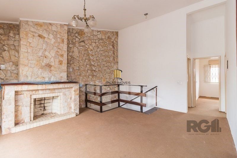 Casa 4 dormitórios no bairro Chácara das Pedras