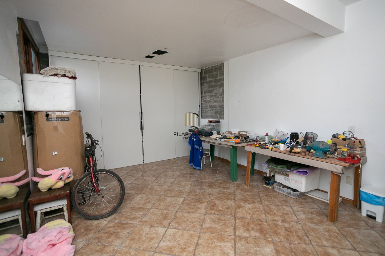 Casa mobiliada em condomínio