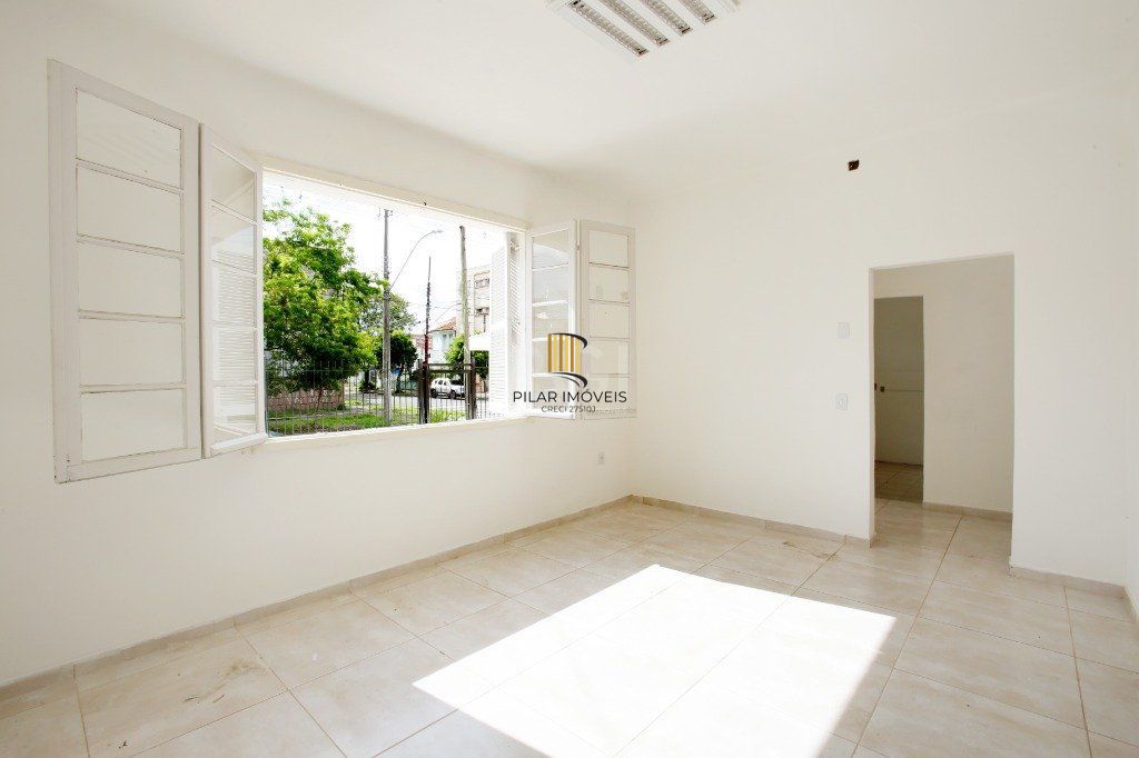 Prédio Comercial 2 dormitórios no bairro Navegantes