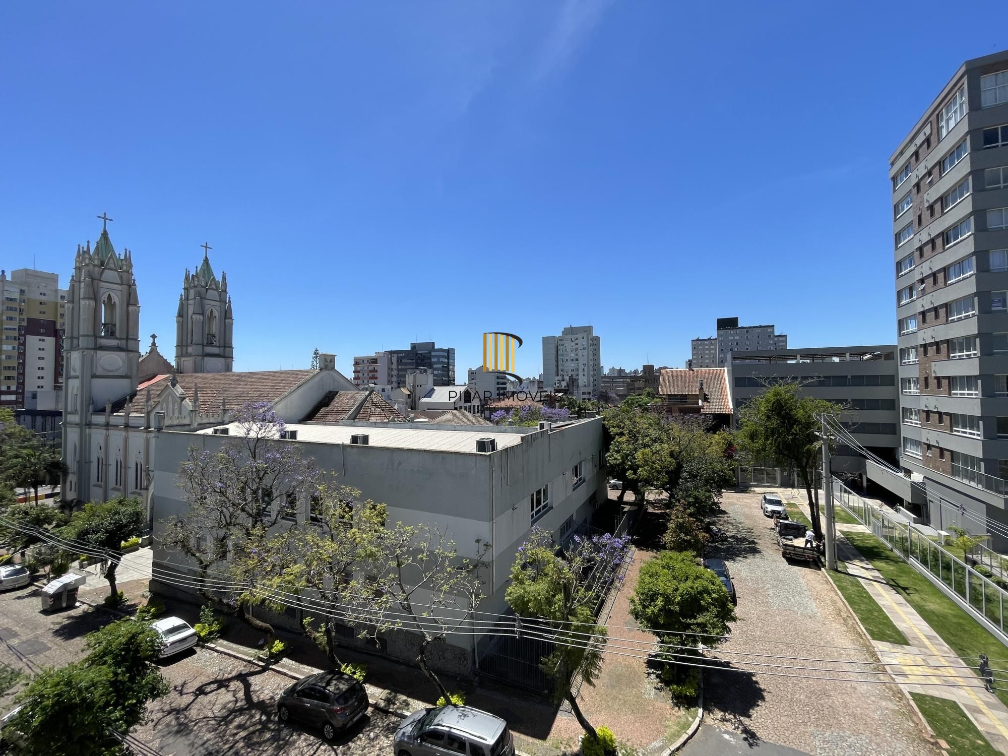 No Moinhos De Vento 02 Dorm. 02 Vagas , Churrasqueira, muito sol e privacidade