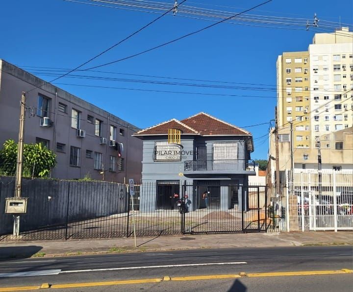Casa Comercial 7 dormitórios no bairro Azenha