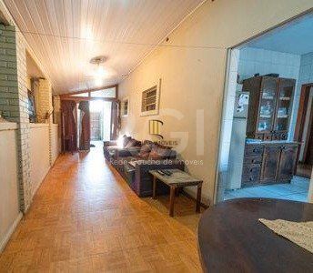 Casa para Venda - 166.64m², 3 dormitórios, sendo 1 suites, 2 vagas - Guarani