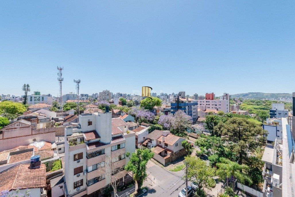 Cobertura com 4 quartos e 197m² à venda em Petrópolis, Porto Alegre.