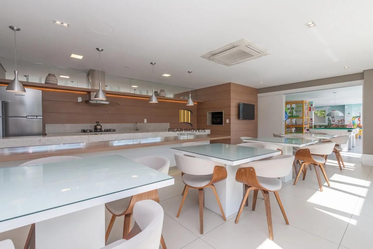 Apartamento 2 dormitórios no bairro Glória