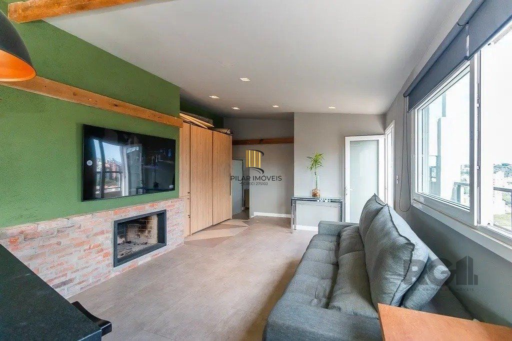 Cobertura com 4 quartos e 197m² à venda em Petrópolis, Porto Alegre.