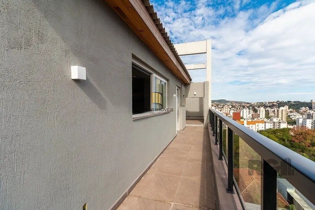 Cobertura com 4 quartos e 197m² à venda em Petrópolis, Porto Alegre.