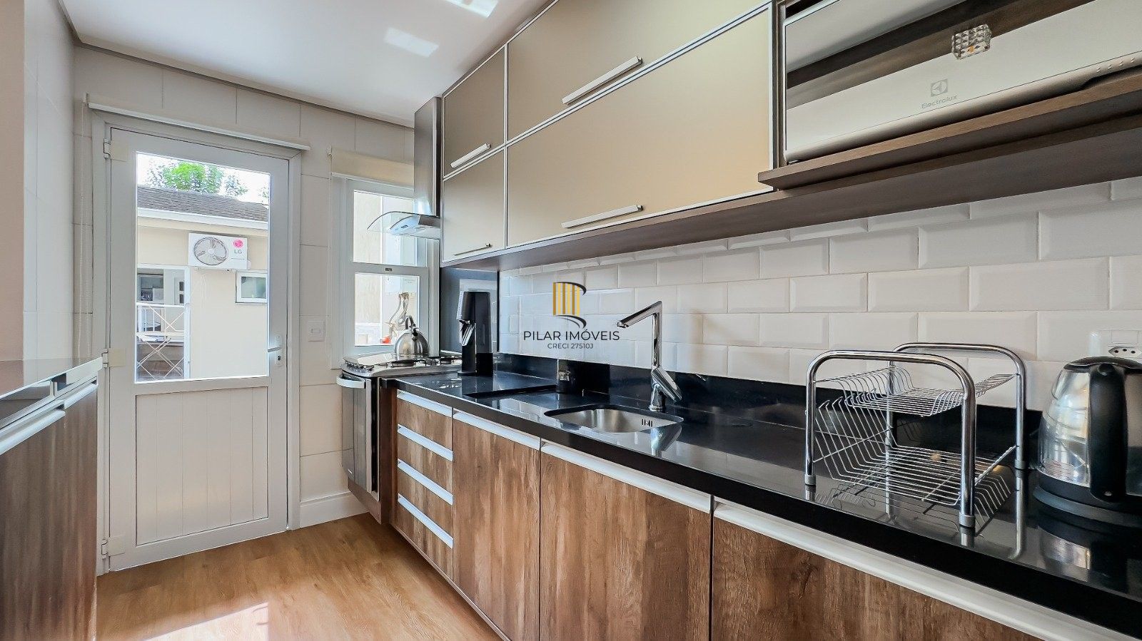 Sobrado dos Sonhos no Jardim Itú Sabará – Alto Padrão, 3 Dormitórios e 2 Vagas!