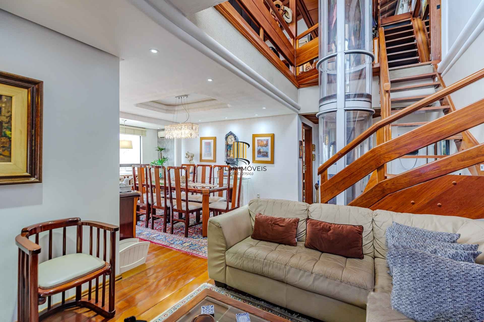 3 pavimentos com elevador eletronico e 2 vagas cobertas