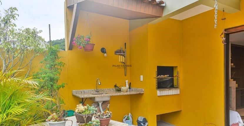 Casa 3 dormitórios no bairro Jardim Isabel