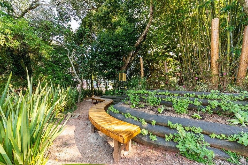 Casa com 3 suítes, Jacuzzi e vista panorâmica para o Guaíba