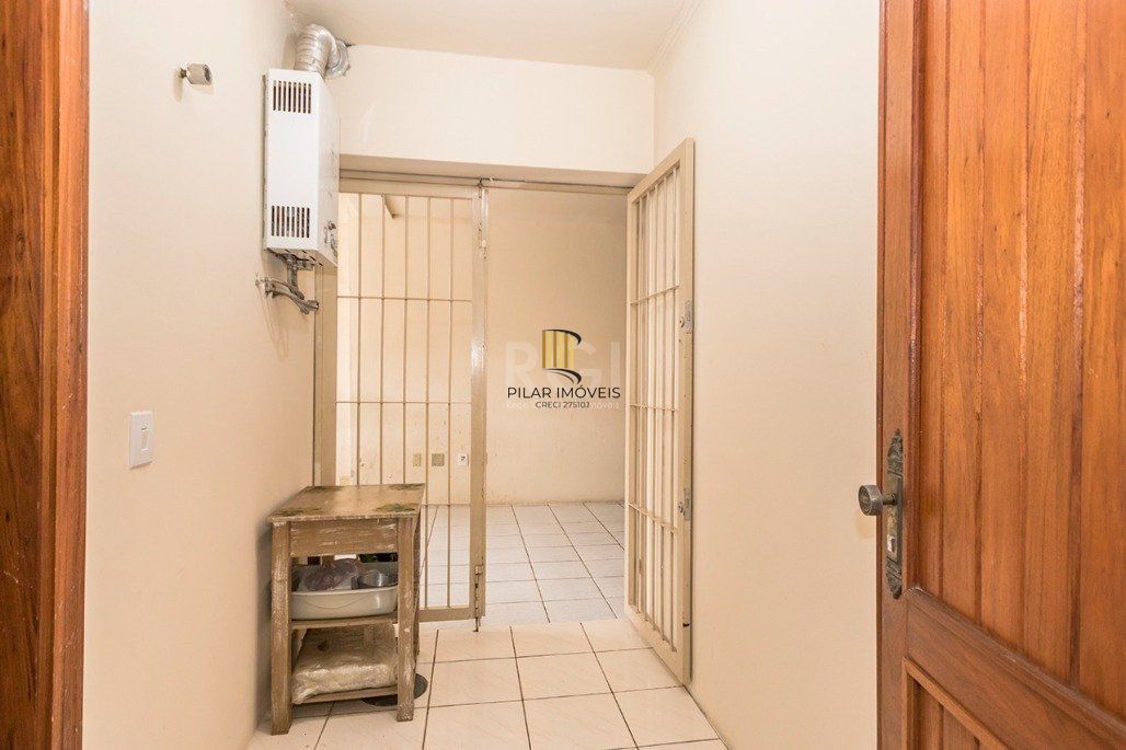 Casa 4 dormitórios no bairro Glória