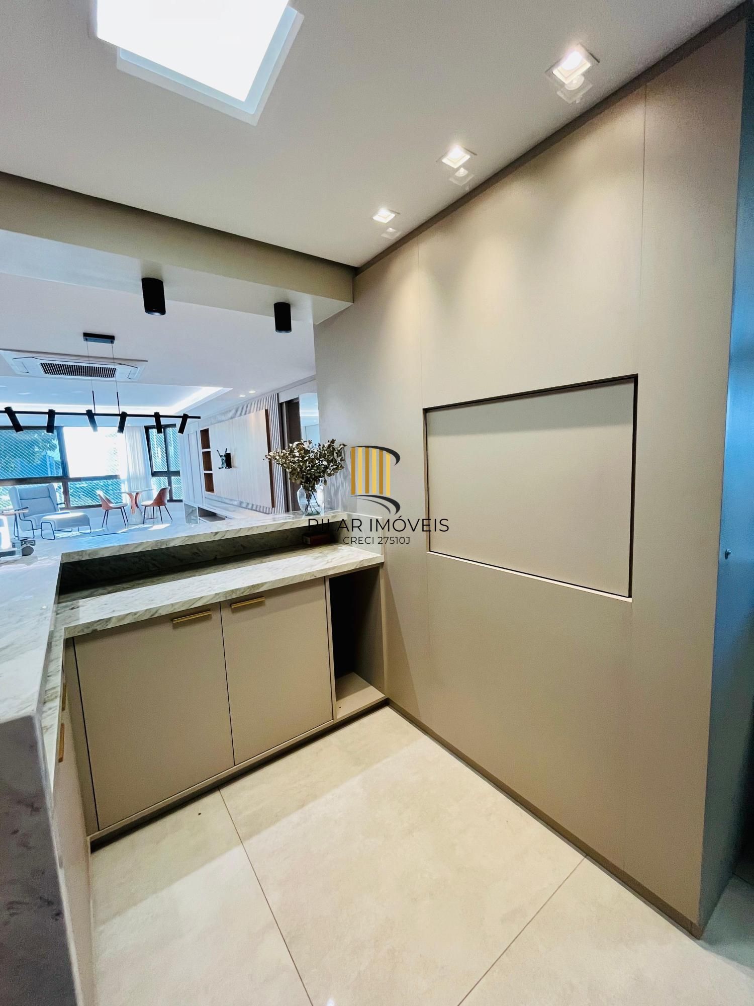 Apartamento de 145m² com projeto de arquiteta e 3 dormitórios no bairro Tristeza